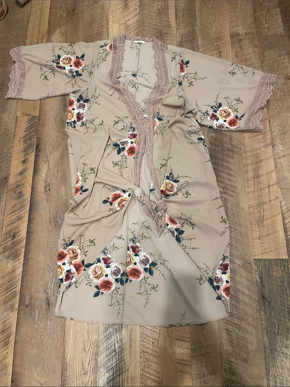 Dusty Rose Floral Lace-Trim Kimono